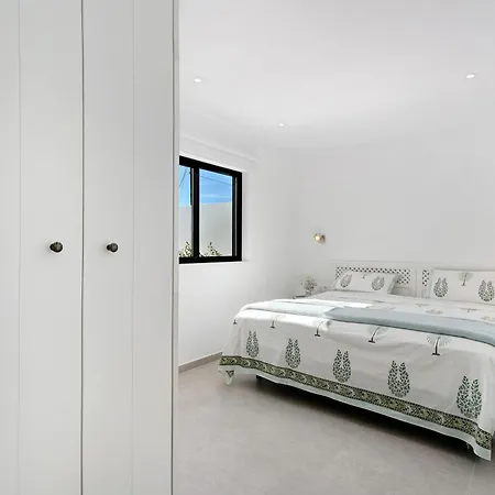 Alba House וילה אדחה