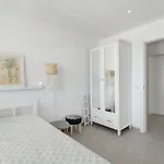 Alba House * Адехе