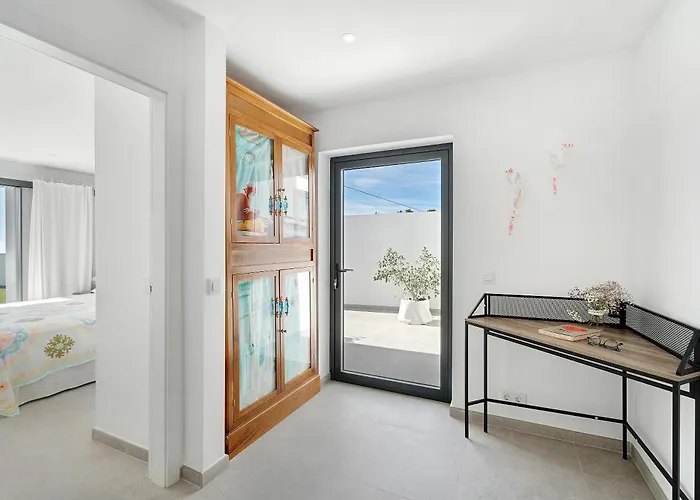 Alba House * 阿德耶